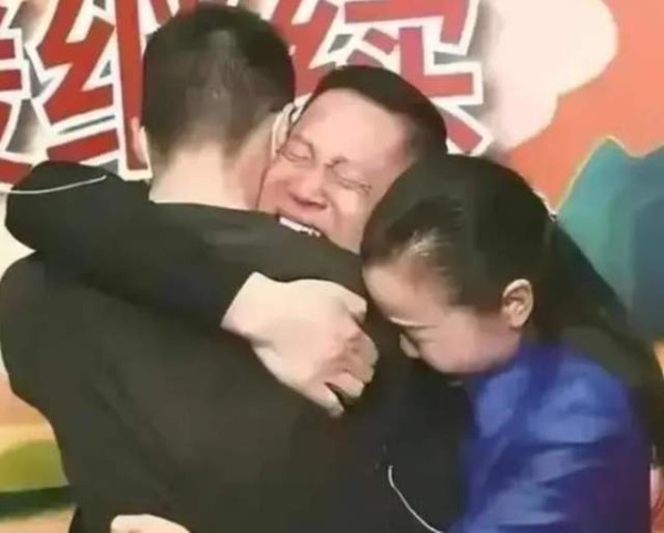 孙海洋儿子孙卓完成高考，孙卓表示发挥得很好，父母尊重孩子选择