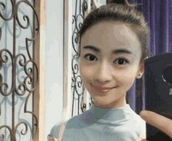 许凯与吴谨言的房子对比，完全看不出是明星的家，太普通了