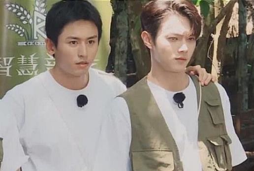 许凯张哲瀚什么关系,张哲瀚和许凯是一个公司吗