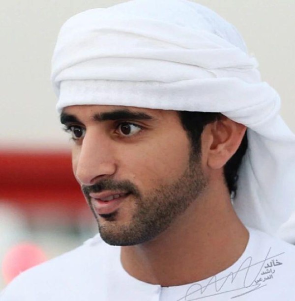 迪拜王储哈曼丹开始主持王室公务，独立与酋长的关系得到承认