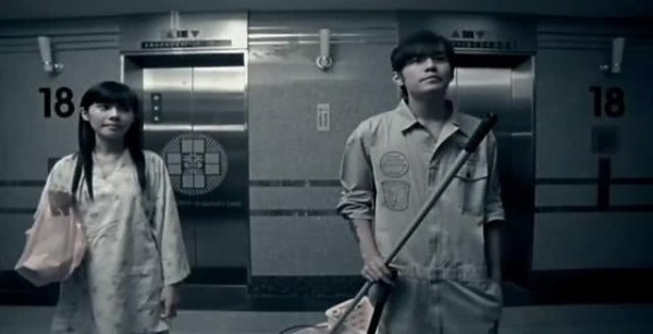 36岁女星移居迪拜，儿子生病住院，3天花费3万