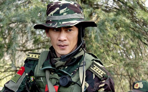 演过军人的几位明星,任天野、徐佳入围,最后一位被特招进部队