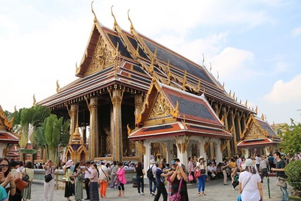 看看真实的泰国穷人致富方法，有点极端，一般人难以接受