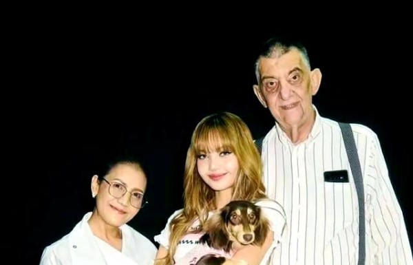 泰国家庭背后的故事:从演唱会看明星家庭的真实生活