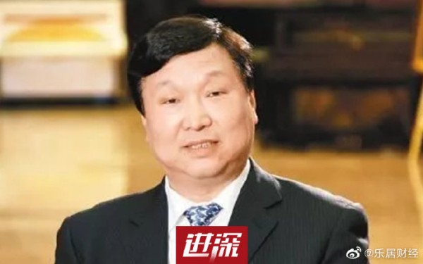 新众传媒:【华侨城:300亿旅游业务营收背后的隐痛丨乐商⑧ 】“左手买进,右手卖出”是近几年外界对华侨城的印象。资产换仓的背后,华侨城聚焦文旅,进行战略转型的决心可见一斑。年报显示,2019 年华侨城实现营业收入 600 .25亿元,同比增长 25%。其中,旅游综合业务的营收302.63亿元,同比增长58.83%,占比在2019年首次超过了房地产业务,为50.42%。利润方面,多项核心数据均迎来历...