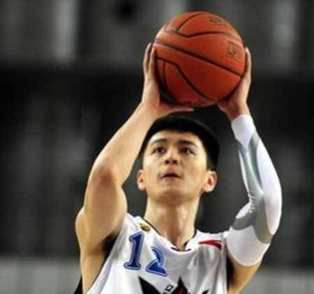 林更新杨鸣比帅，杨鸣老婆和他的前女友相继被网友爆料！