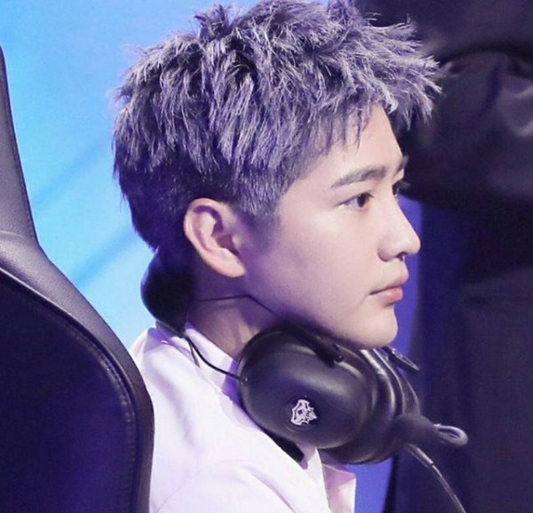 阿泰改名加入主播圈强大势力,网友:恭喜和企鹅王者一哥成同事