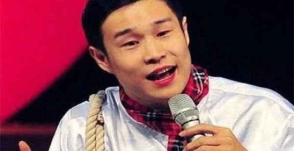 赵本山的接班人，不是宋小宝和小沈阳，是娶了200斤老婆的他！