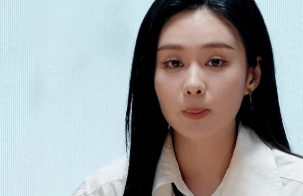 29岁演员郑合惠子自嘲不够红，曾与白敬亭合作的恋人如今大红人