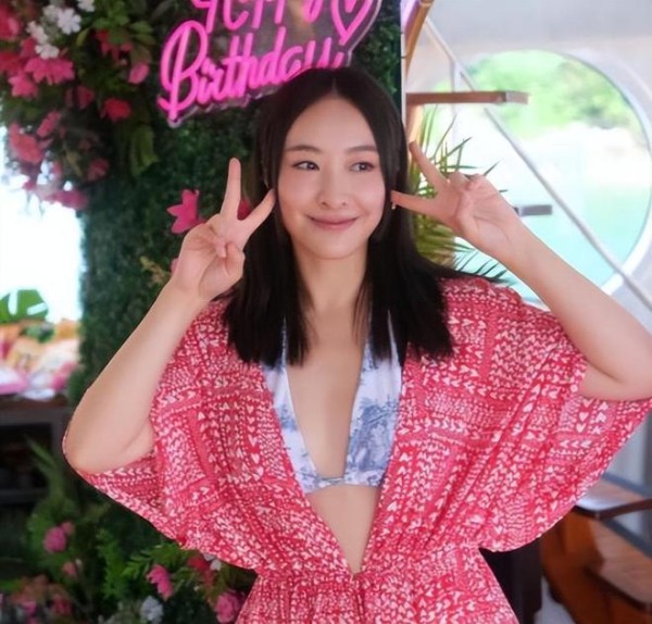 35岁TVB小花陈滢疑似新恋情,和男友人情侣照互动显亲密