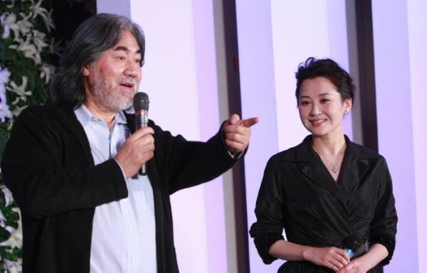 他潜女演员被撞见, 妻子出轨自己的干儿子, 离婚还分了3亿家产