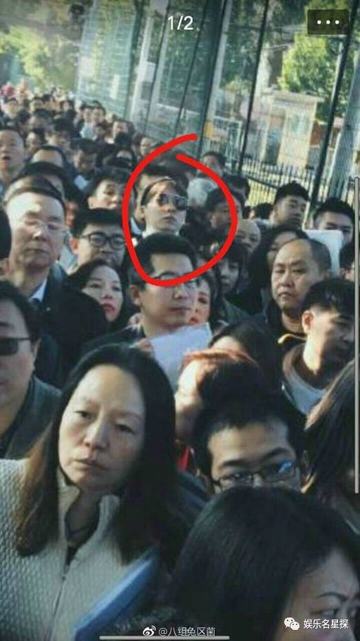 李易峰办证排队4小时被赞，把明星奉承神是粉丝还是明星自己？