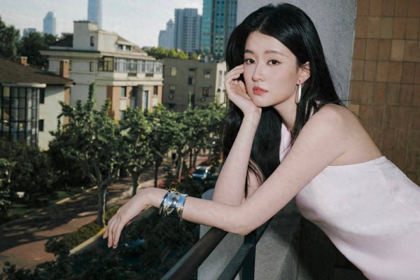 原来她是乔欣妈妈,二婚嫁上海豪门,难怪女儿不选杨洋转头嫁富豪