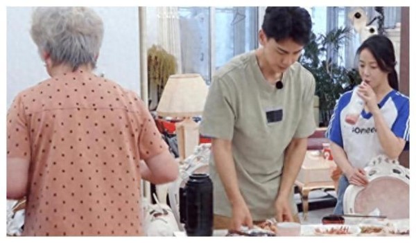 陈紫函戴向宇：内娱最甜蜜姐弟恋，笑疯网友！