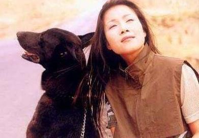 54岁田震身患重病？近照憔悴不堪，与那英关系遭到曝光？