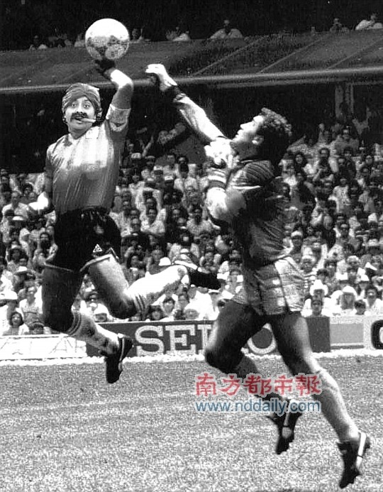 伍兹身后“雪茄哥”PS图蹿红网络