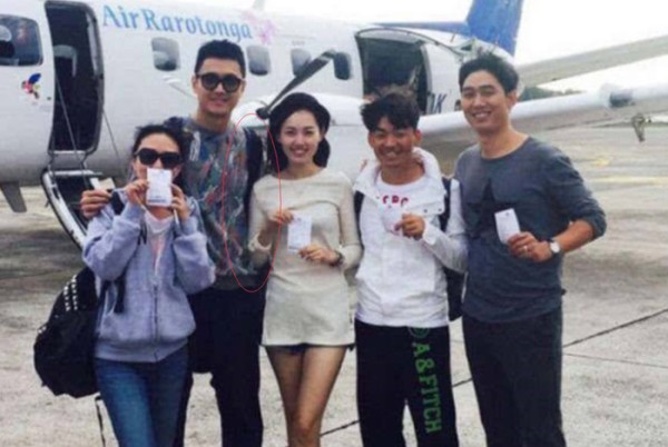 继马蓉宋哲之后,又一位男星与经纪人关系不一般