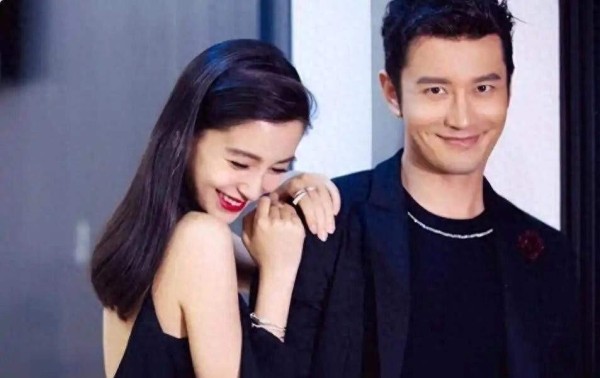 叶柯尴尬了，黄晓明全家出动参加生日宴，主家却发文感谢杨颖