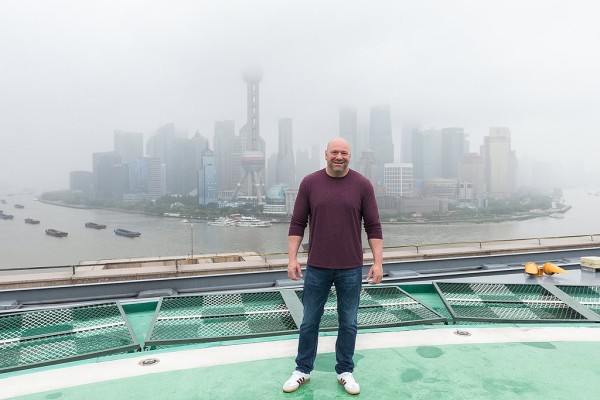 早在2019年，白大拿就曾因为宣传张伟丽与安德拉德的冠军赛来到中国上海。