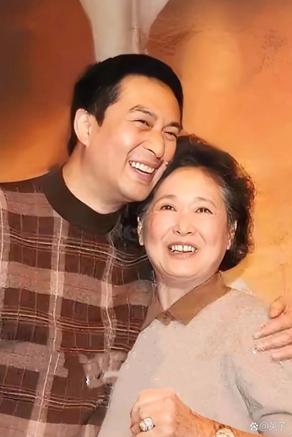 宝子们！惊天大瓜来了！原来张嘉译和国...@英子的动态