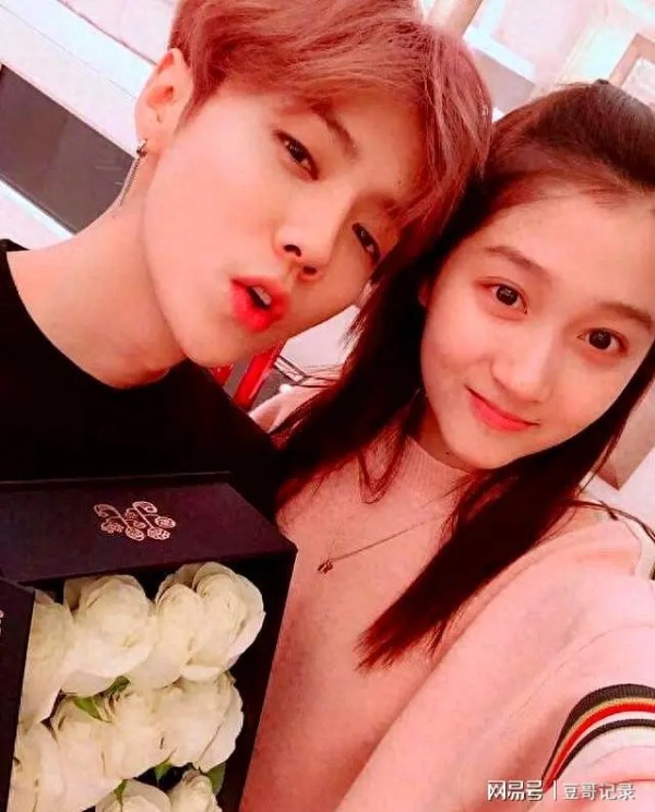 被传分手6个月后，为陈赫庆生的鹿晗，和关晓彤的关系清晰可见