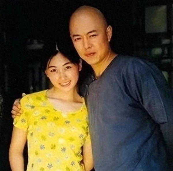 军艺校花惊人遭遇，最终嫁给香港知名演员