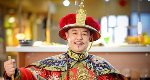 人品太差！从“皇阿玛”到“人人喊打”，张铁林终究还是凉了