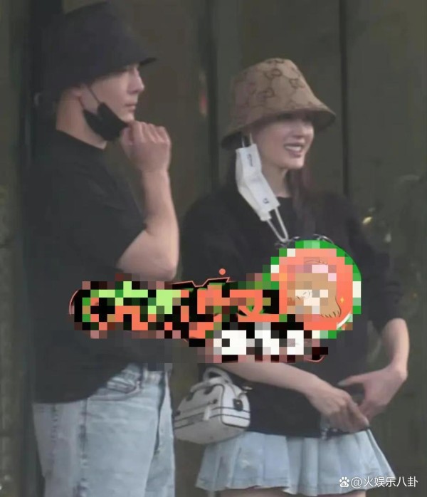 张天爱盛一伦聚会被拍，结束后同回女方家，此前还曾否认过恋情