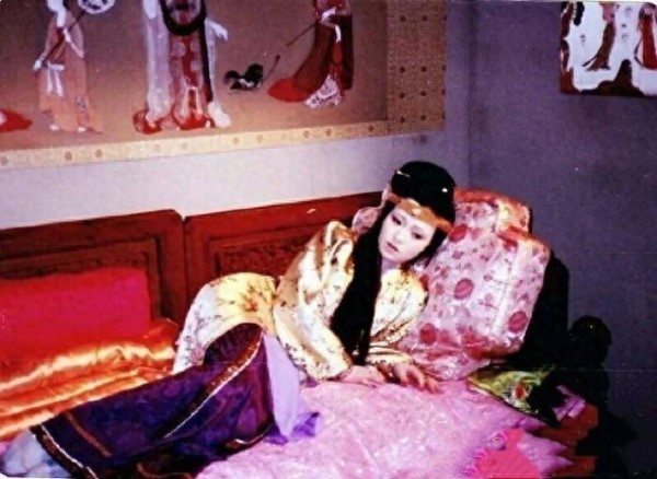 红楼梦:曹雪芹为何将贾瑞之死安排在秦可卿死亡之前?