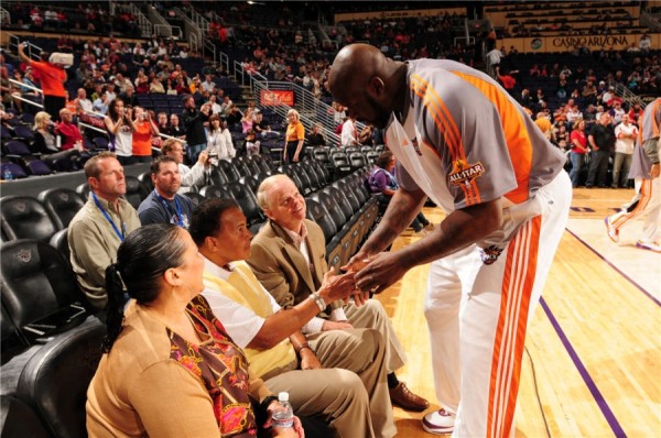 传奇陨落，图说拳王阿里与NBA的不解情缘！