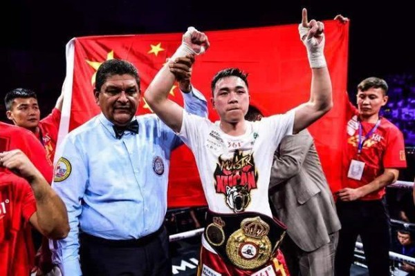 中国拳坛出场费最高的五个人，张伟丽高居第二，一龙上榜