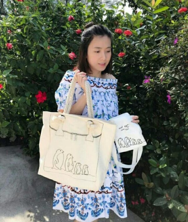 娱乐圈最成功的富商：曾与众多女星交往过，送孩子玩具价值上亿