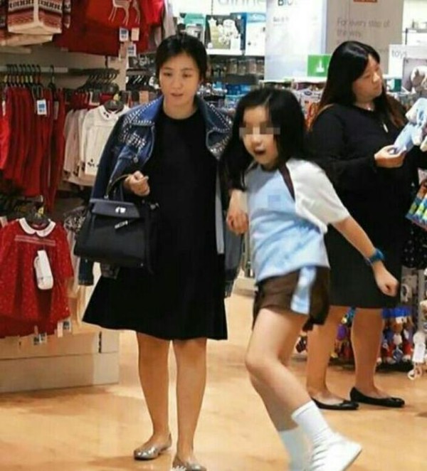 娱乐圈最成功的富商：曾与众多女星交往过，送孩子玩具价值上亿