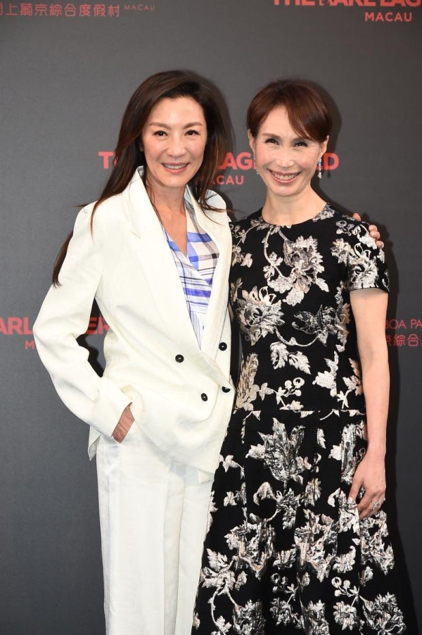 星光璀璨！杨紫琼周润发等影视巨星齐聚一堂，何超琼风韵犹存