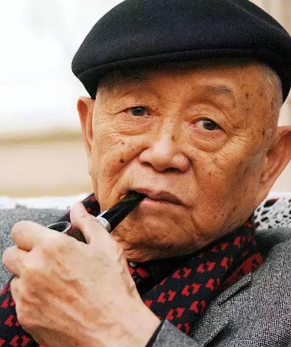 央美教授黄永玉“翻车”了?吉祥兔变身邪恶大耗子,阴间气息十足