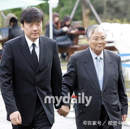 李明博：从工人到总统，财阀之路的争议与反思