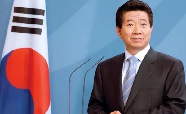 韩国总统卢武铉跳崖身亡后：儿子入学北大，女儿服刑后选择离开韩国