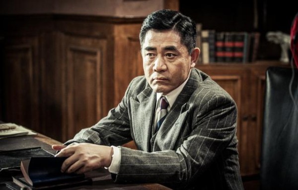 陈宝国劝他别做演员，他偏要拍戏7年仍不红，网友：长相身高不行