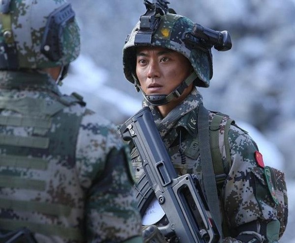 陈宝国劝他别做演员，他偏要拍戏7年仍不红，网友：长相身高不行