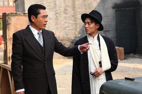 陈宝国劝他别做演员，他偏要拍戏7年仍不红，网友：长相身高不行