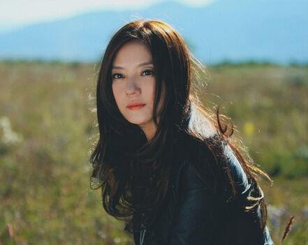 杨子姗爆老板赵薇从不逼她做事，如果不是她，或许已退出娱乐圈