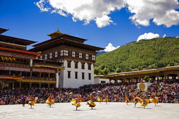 唯一没和中国建交的邻国，首都离中国50公里，关系和印度很不一般