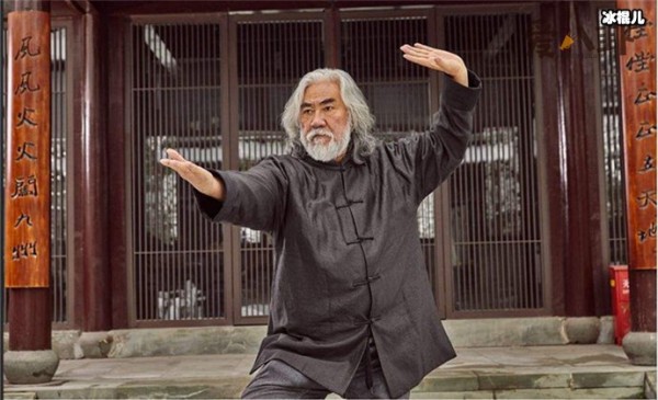 张纪中与经纪人杜星霖结婚