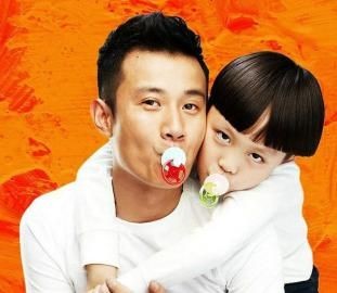 “小爸爸”文章和剧中儿子朱佳煜。