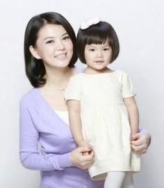 名嘴李湘女儿王诗龄小嘴儿也不简单。