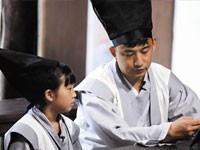 黄磊回应争议：8岁的孩子能有什么心机