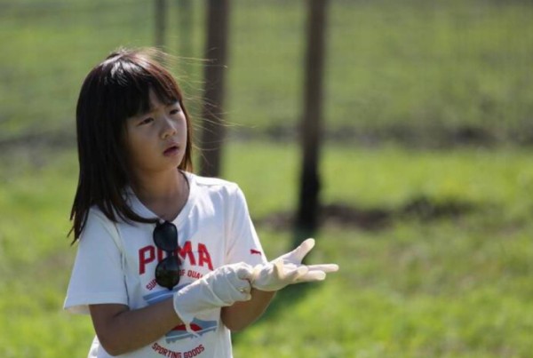 田亮黄磊的女儿都长大了,本以为多多是女神,没想到森碟更胜一筹