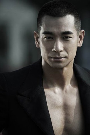 甄子丹赵文卓各执一词 对薄公堂只为谁是“戏霸”