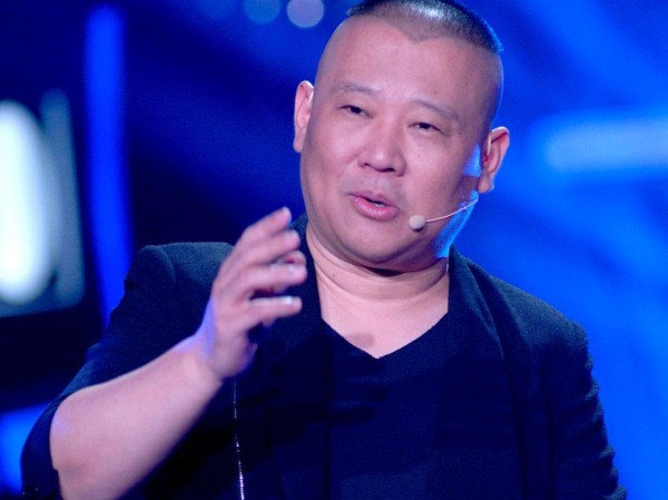 郭德纲魅力大，刘德华早晨7点给他发微信，网友期待天王来段相声