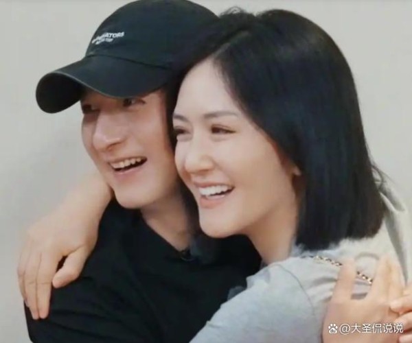 李维嘉坦言,自己复出得益于谢娜的推动,两人默契依旧,友情无需多言